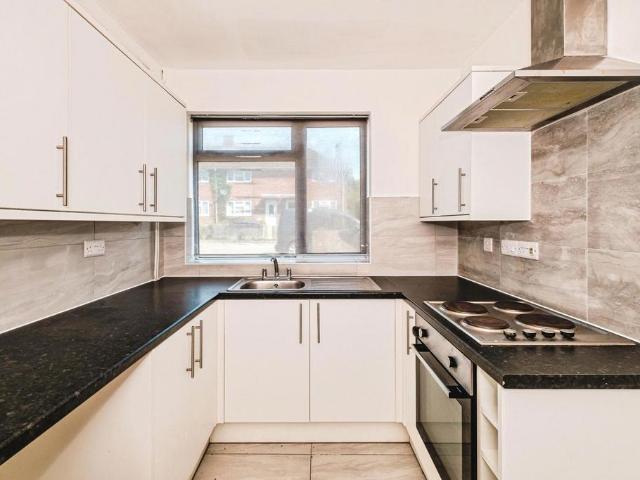 Flat for sale in Worthing, West Sussex