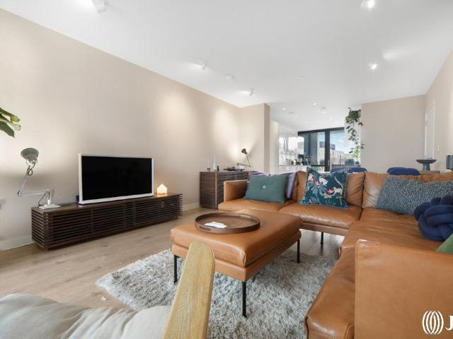 Flat for sale in Stratford Marsh, Greater London