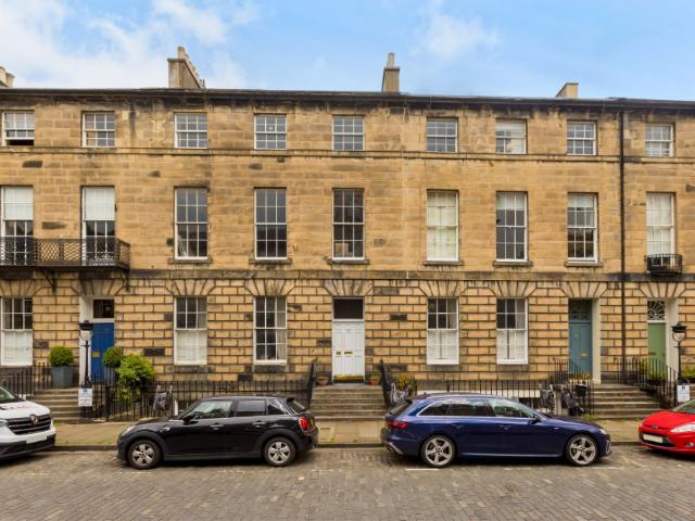 Flat for sale in Silvermills, New Town