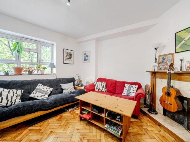 Flat for sale in Greater London