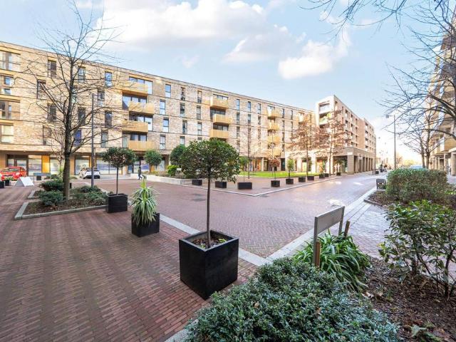 Flat for sale in London Borough of Lewisham, Greater London