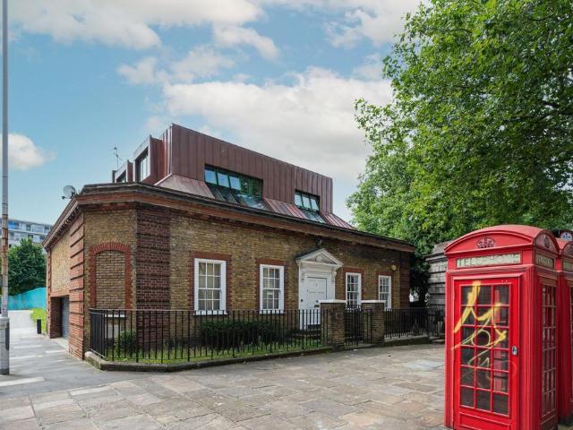 Flat for sale in Ratcliffe, Limehouse