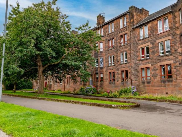 Flat for sale in Anniesland, Scotland