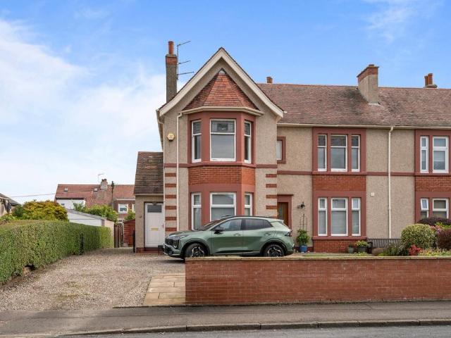 Flat for sale in Kersiebank, Grangemouth