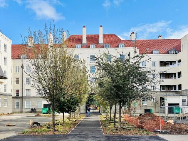 Flat for sale in Somers Town, Greater London