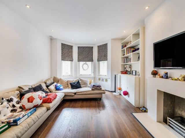 Flat for sale in Kensal Town, Maida Vale