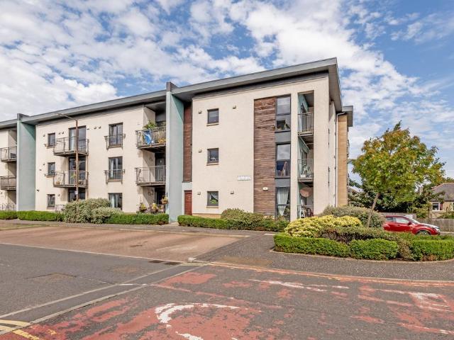 Flat for sale in East Pilton, Scotland