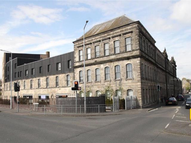 Flat for sale in Pittencrieff, Dunfermline