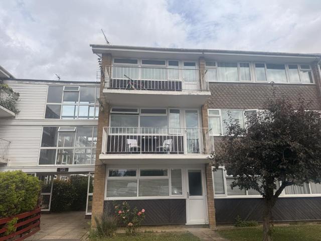 Flat for sale in Pamington, Gloucestershire
