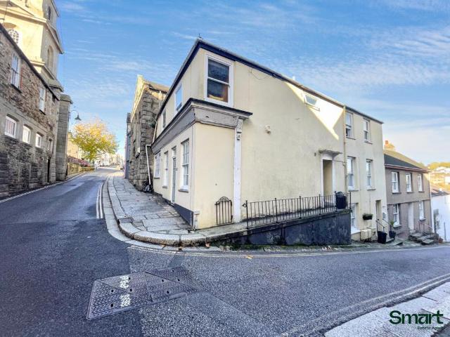 Flat for sale in Bissom, Penryn