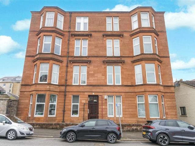 Flat for sale in Greenock, Scotland