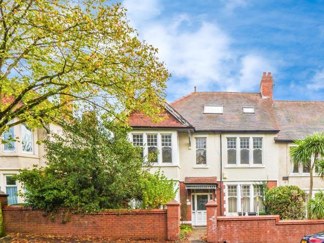 Flat for sale in Penylan, Falcon Lodge