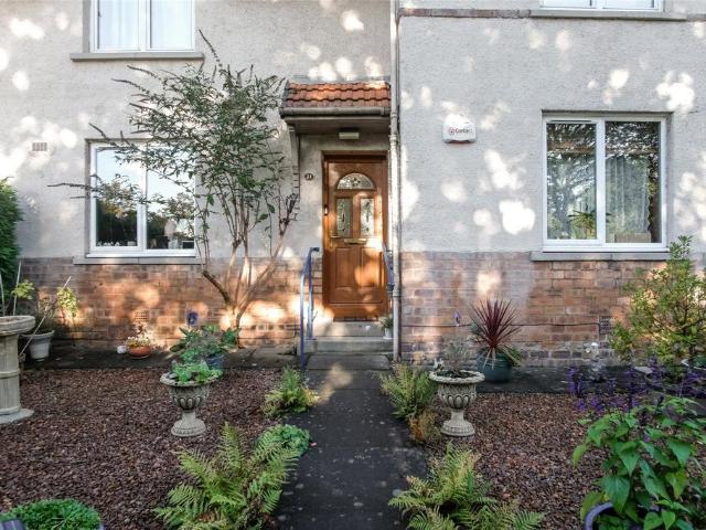 Flat for sale in Hayfield, Kirkcaldy