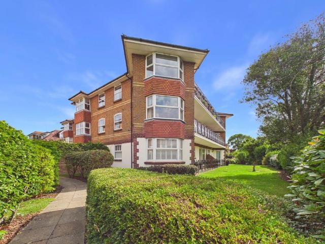 Flat for sale in West Worthing, Worthing