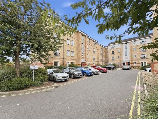 Flat for sale in Leith, Scotland