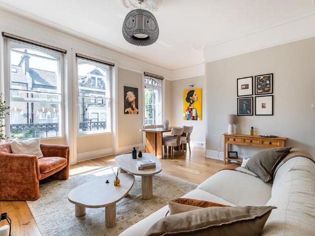 Flat for sale in West Kensington, Greater London