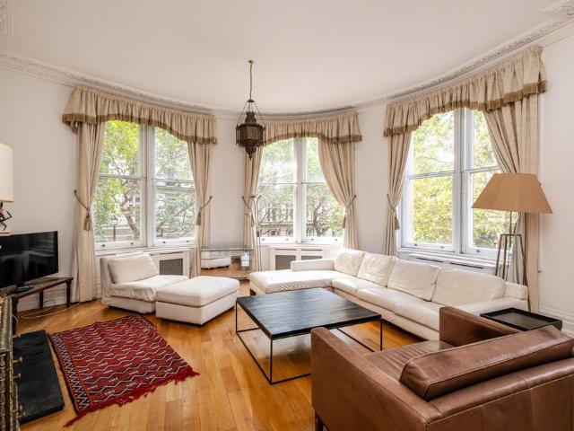 Flat for sale in City of Westminster, Greater London