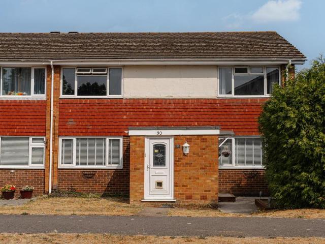 Flat for sale in Pachesham Park, Surrey
