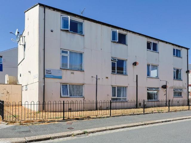 Flat for sale in Pennycomequick, Mount Wise