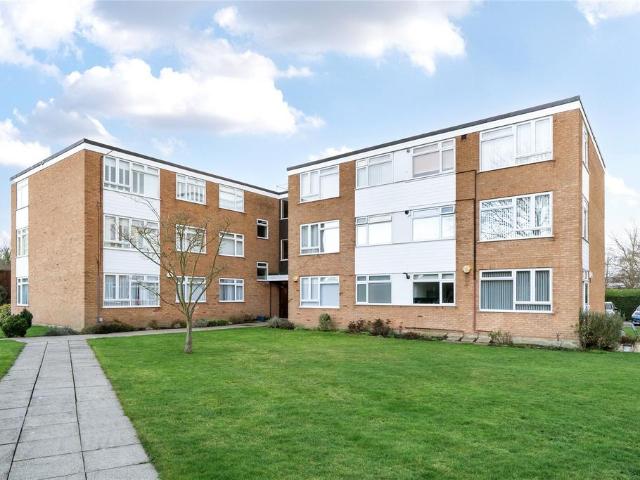 Flat for sale in Bickley, Greater London