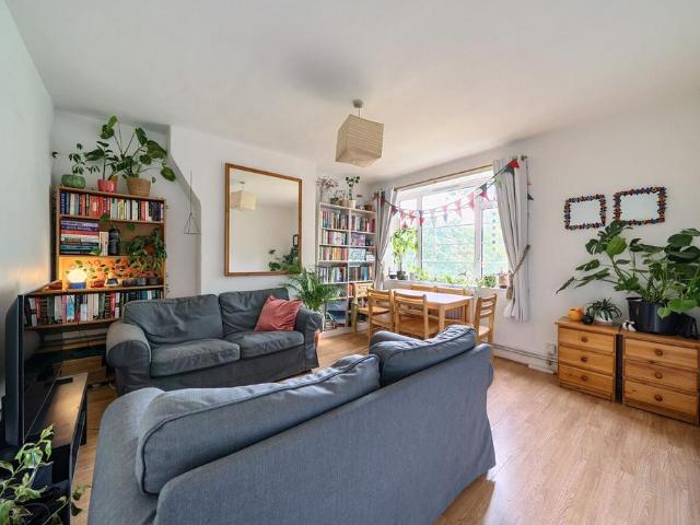 Flat for sale in Greater London