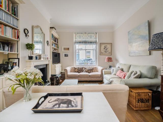 Flat for sale in Pimlico, Greater London