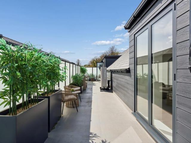 Flat for sale in Chalfont St. Peter, Denham
