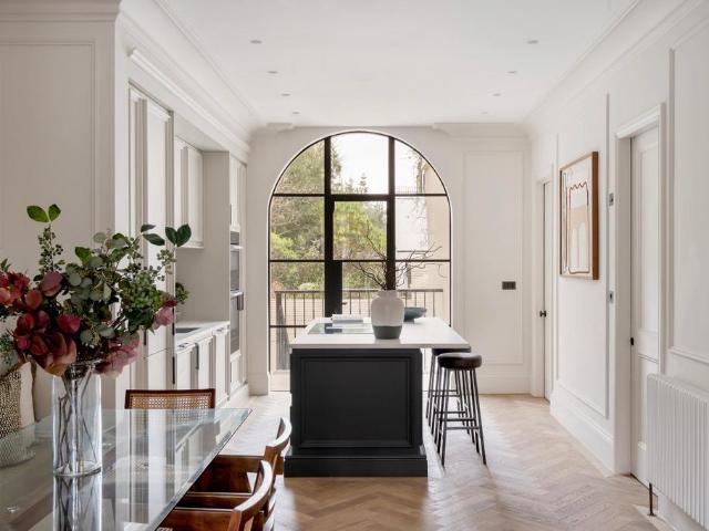 Flat for sale in Kensal Town, Bayswater