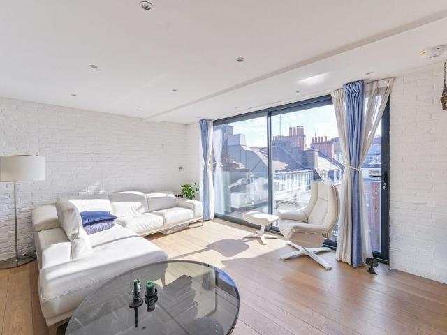 Flat for sale in Soho, Greater London