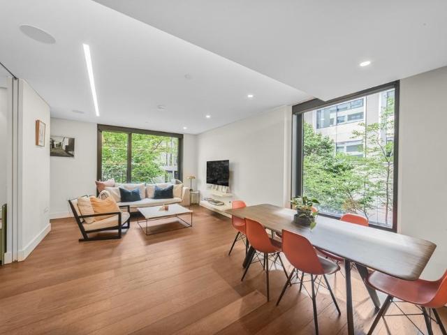 Flat for sale in East Marylebone, Mayfair