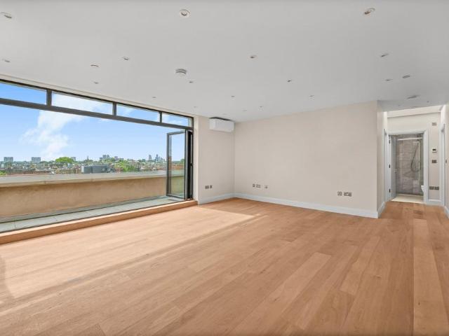 Flat for sale in Bayswater, Greater London
