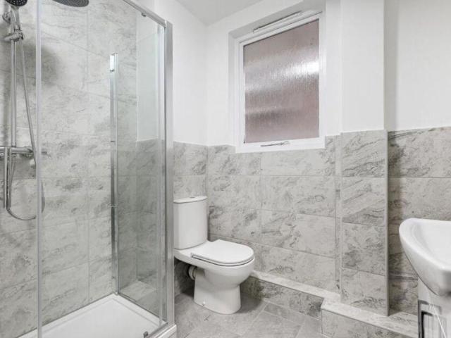Flat for sale in South Hampstead, Greater London