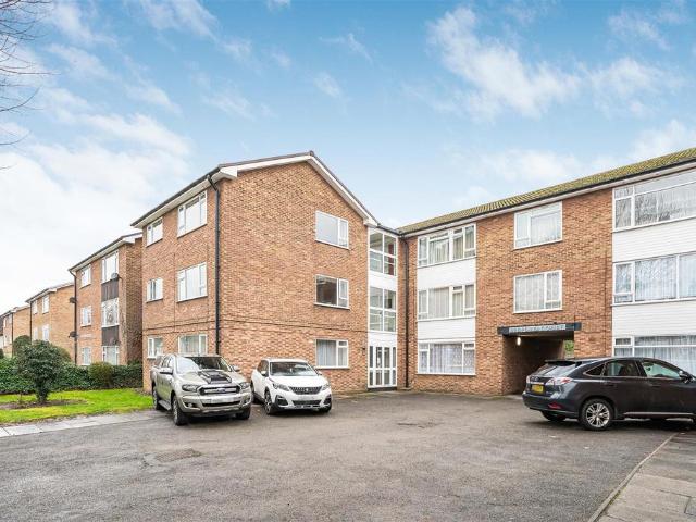 Flat for sale in Sudbury, Greater London
