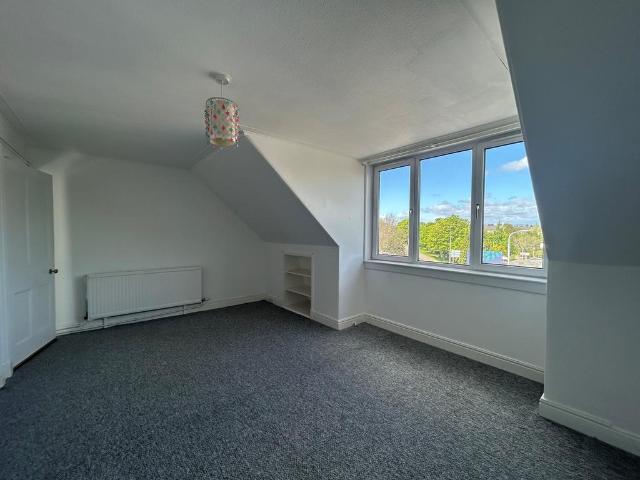 Flat for sale in Moneydie, Scotland