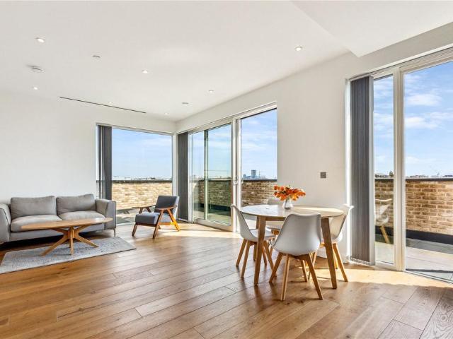 Flat for sale in St. John's Wood, Greater London