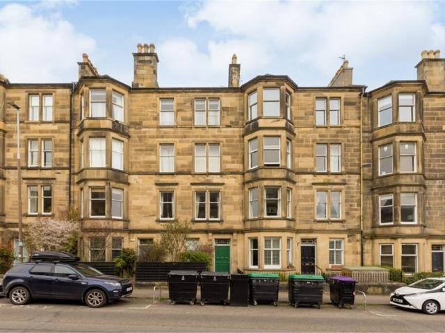 Flat for sale in Marchmont, Scotland