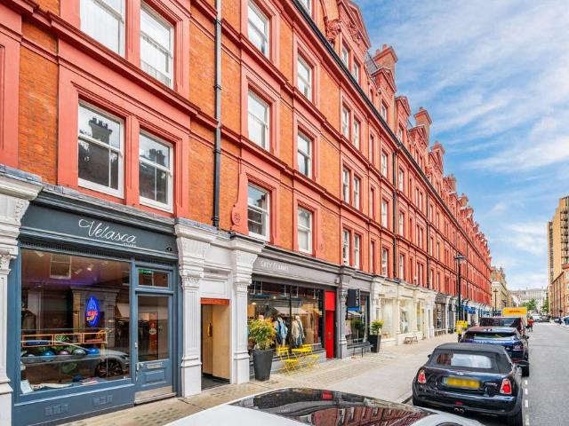 Flat for sale in Marylebone, Greater London
