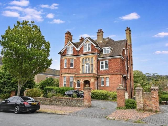 Flat for sale in Eastbourne, East Sussex