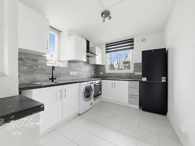 Flat for sale in Poplar Grove, Isle Of Man