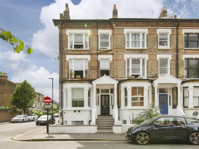 Flat for sale in Brixton, Greater London
