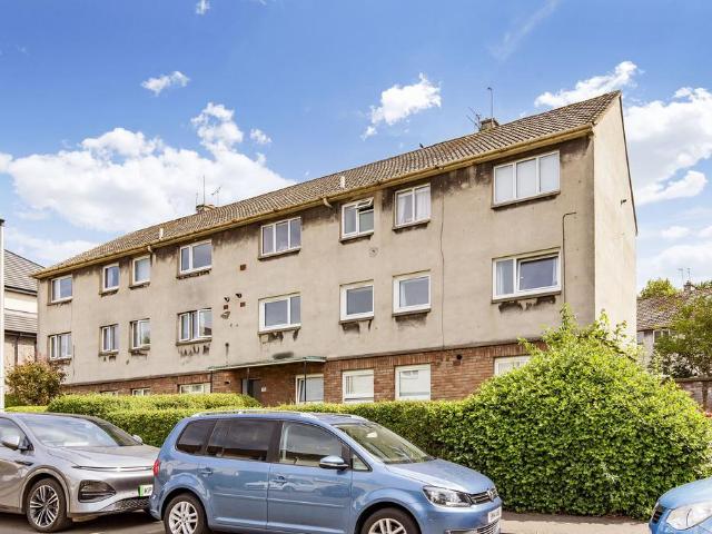 Flat for sale in Blackford, Scotland