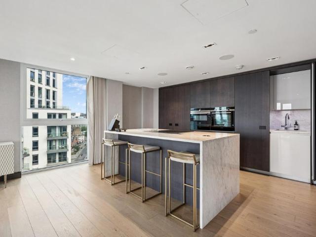 Flat for sale in Hammersmith, Greater London