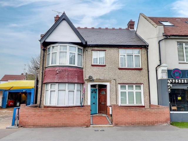 Flat for sale in Alton Barnes, Isle Of Man