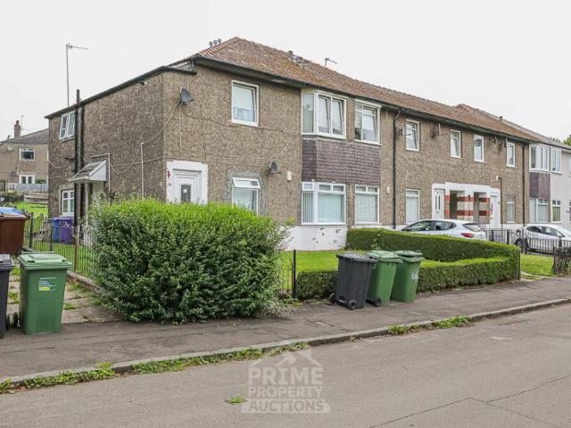 Flat for sale in Cardonald, Scotland
