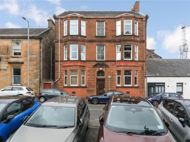 Flat for sale in Greenock, Scotland