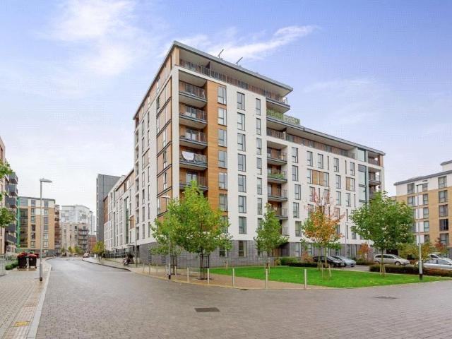 Flat for sale in Colindale, Greater London