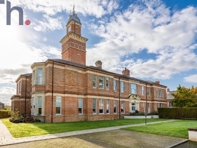 Flat for sale in Gatcombe, Isle Of Wight