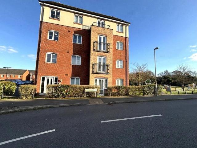 Flat for sale in Turves Green, West Midlands