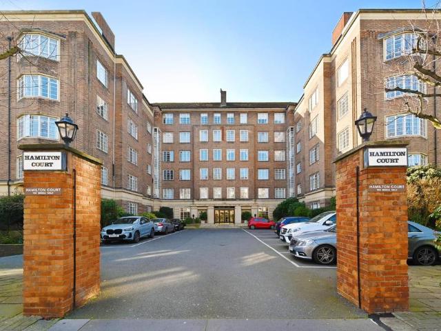 Flat for sale in Maida Vale, Greater London