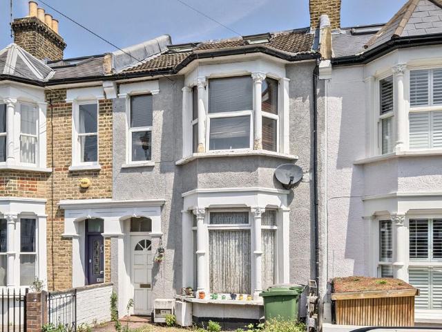 Flat for sale in London Borough of Lewisham, Brockley
